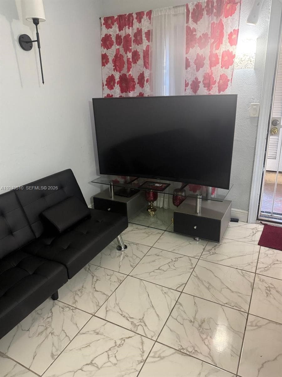 VILLAS DE ASTURIAS CONDO · #108 in Hialeah - Photo 7
