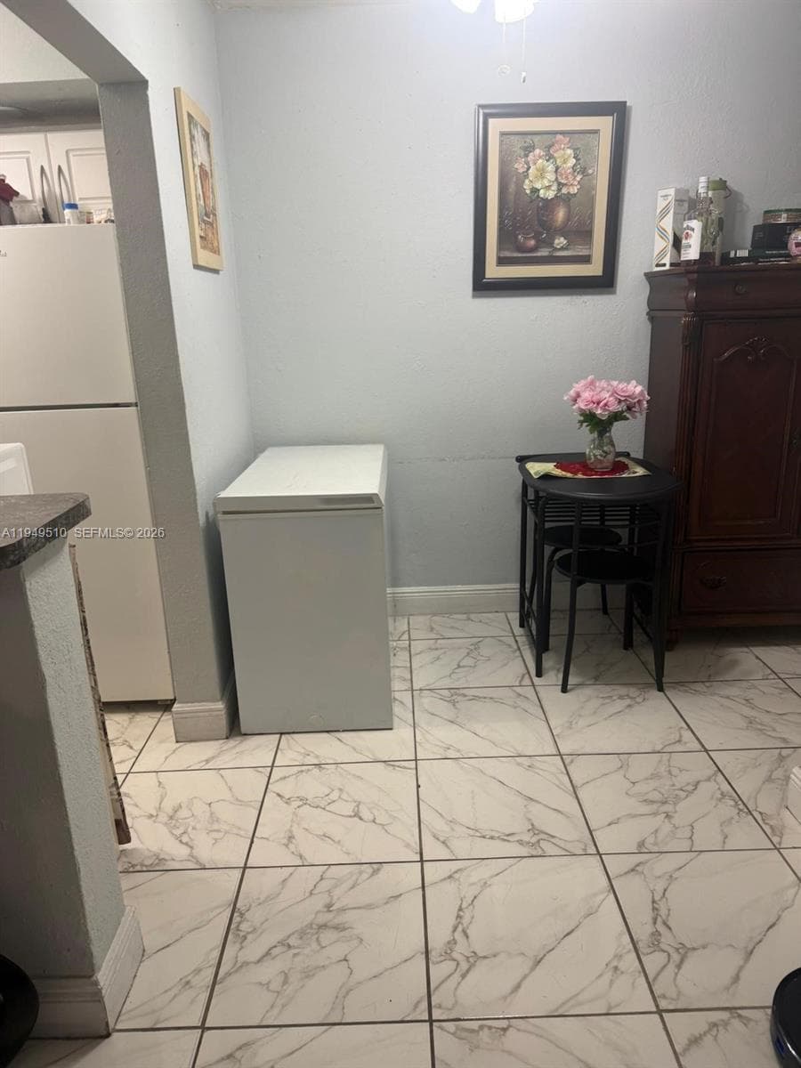 VILLAS DE ASTURIAS CONDO · #108 in Hialeah - Photo 5