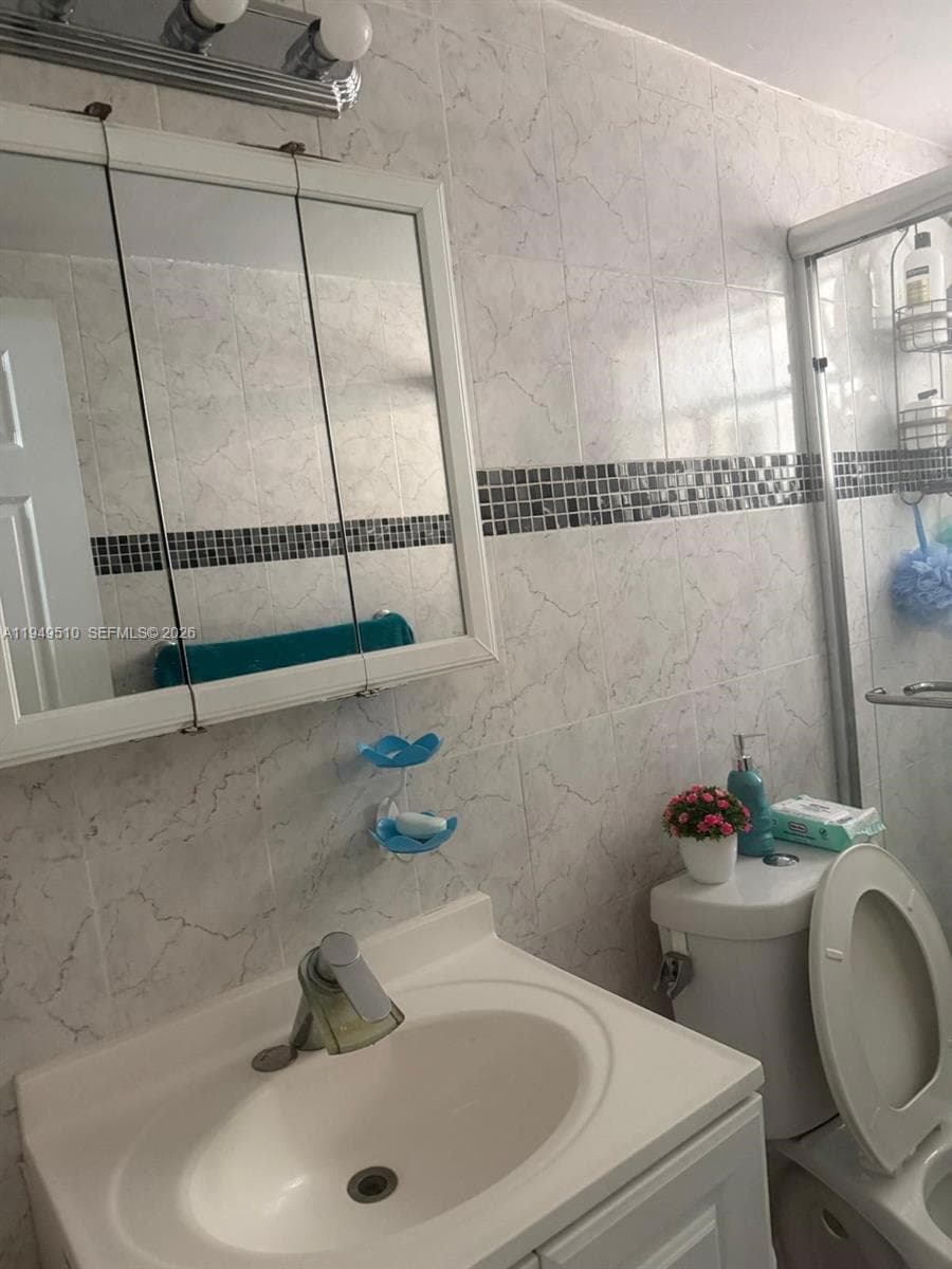 VILLAS DE ASTURIAS CONDO · #108 in Hialeah - Photo 10