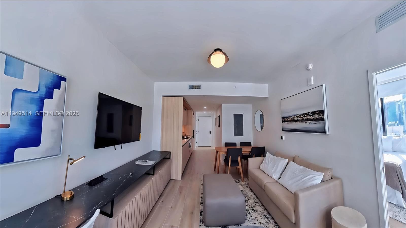 District 225 · #1812 in Miami - Photo 2