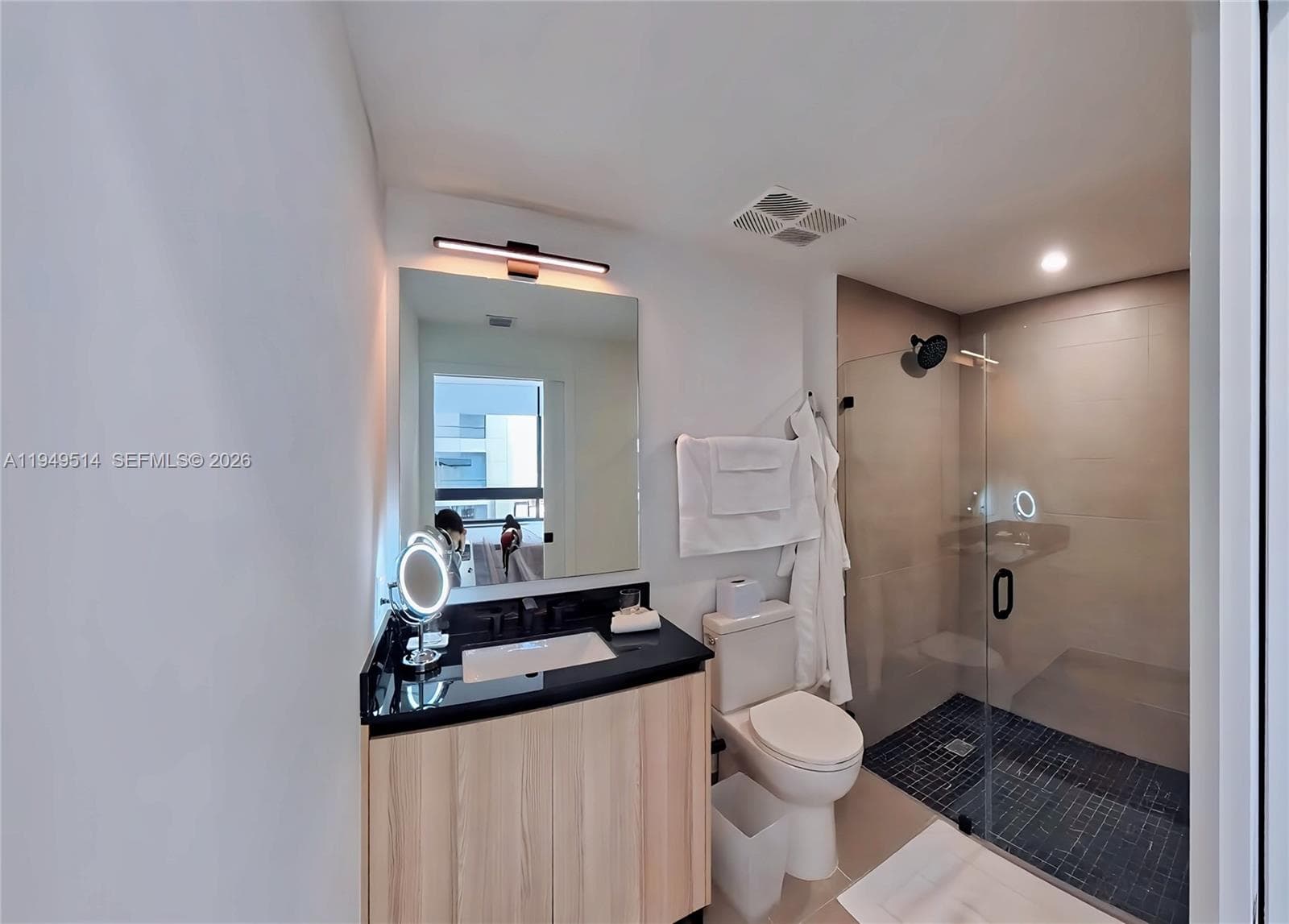 District 225 · #1812 in Miami - Photo 7