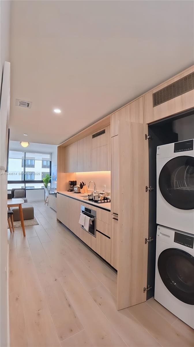 District 225 · #1812 in Miami - Photo 3