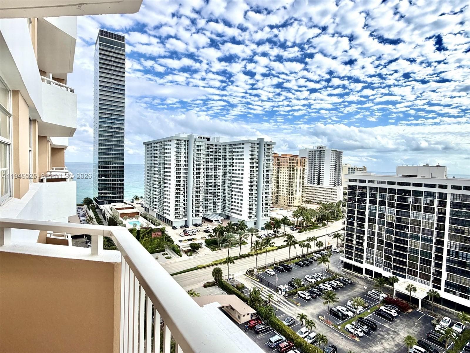 HEMISPHERES · #16C in Hallandale Beach - Photo 8