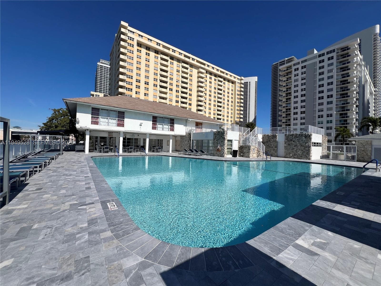 PLaza Tower North · #1109 in Hallandale Beach - Photo 2
