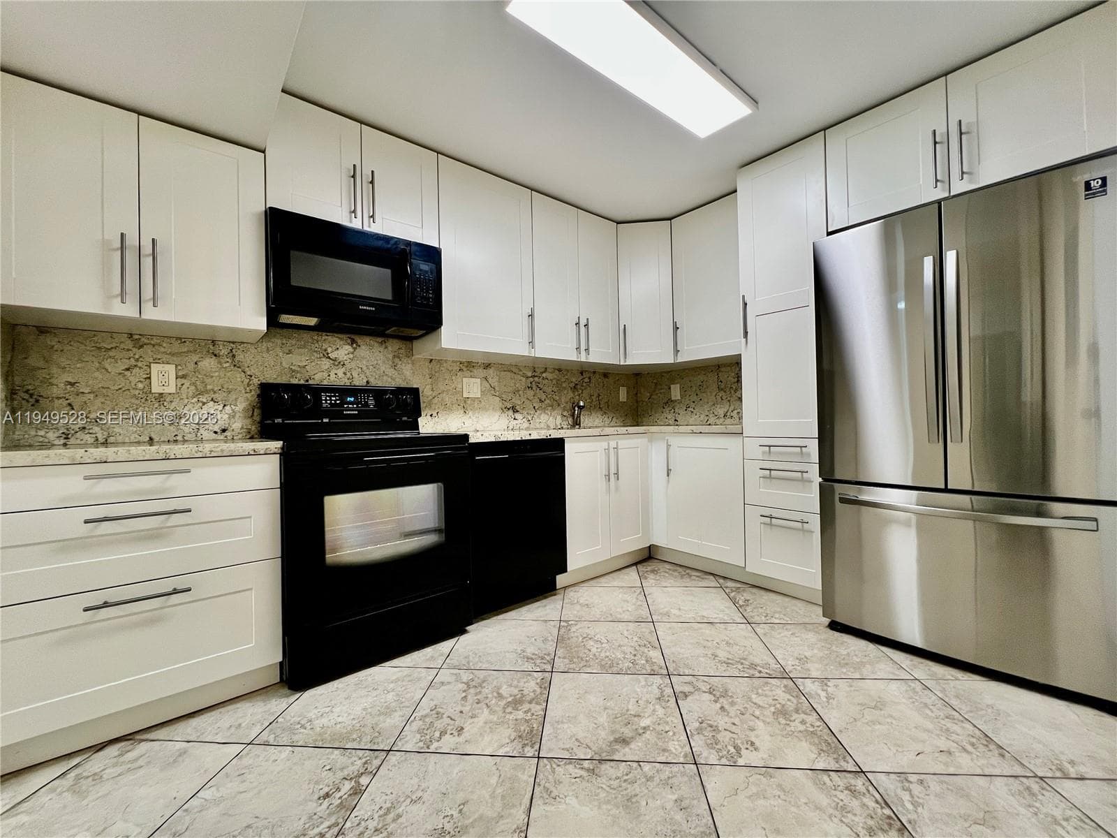 PLaza Tower North · #1109 in Hallandale Beach - Photo 9
