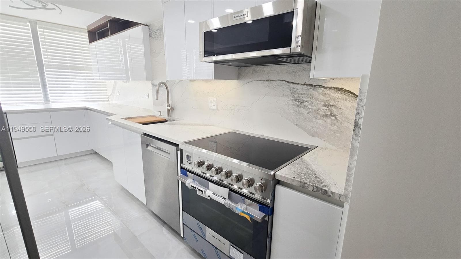 WINSTON TOWERS 100 CONDO · #203 in Sunny Isles Beach - Photo 5