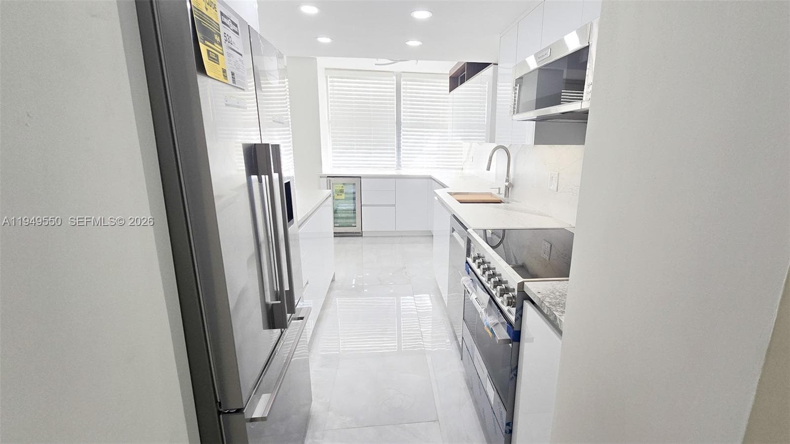 WINSTON TOWERS 100 CONDO · #203 in Sunny Isles Beach - Photo 4
