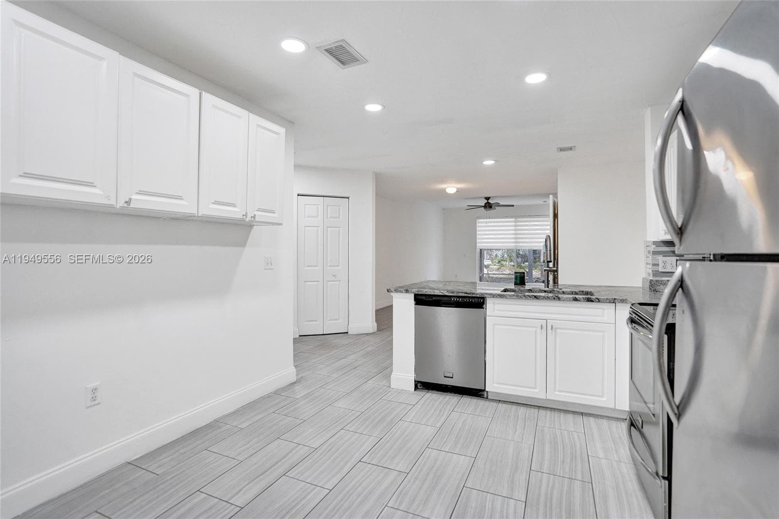 4183 Crystal Lake Dr photo 12