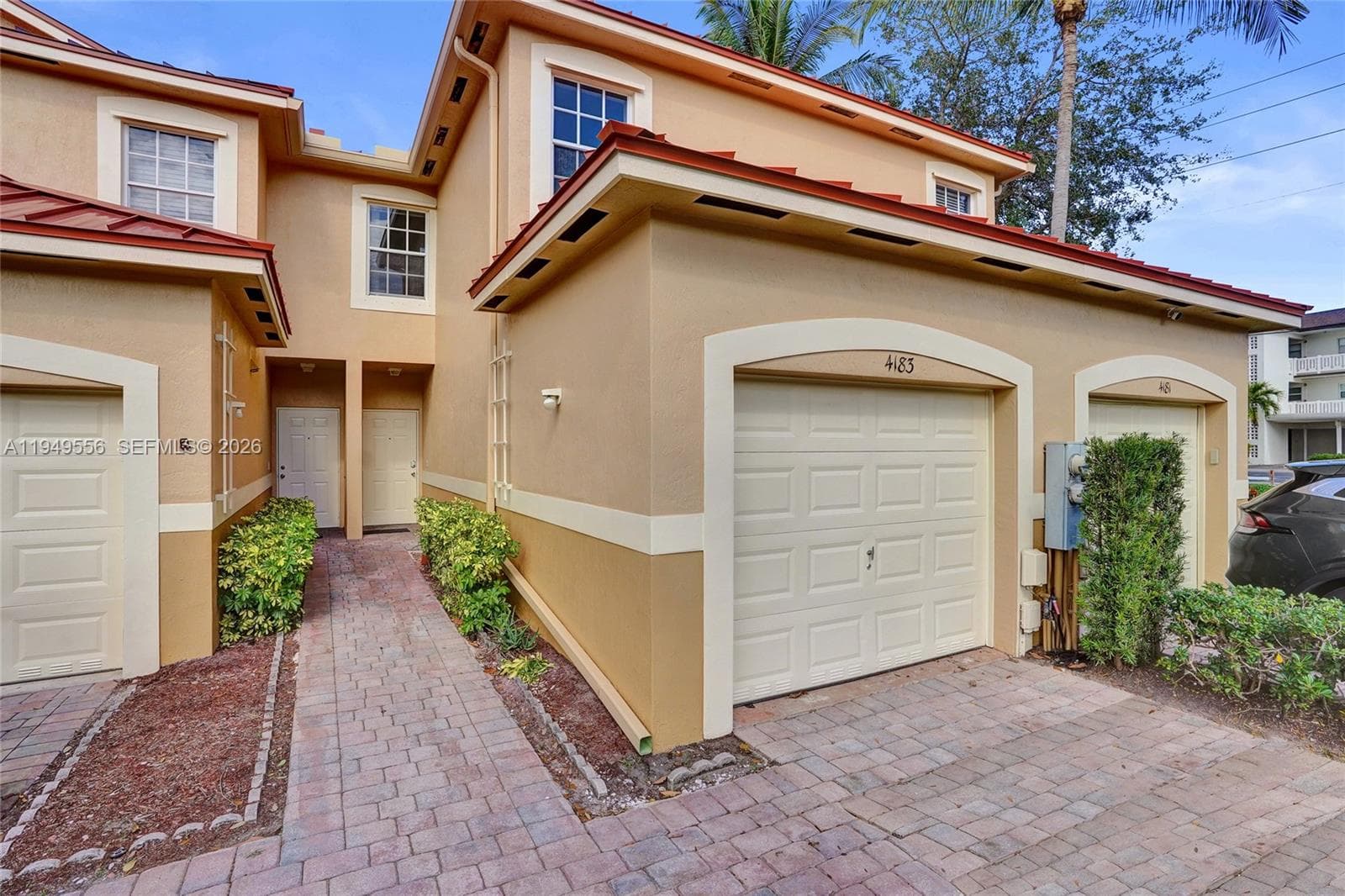 4183 Crystal Lake Dr photo 3