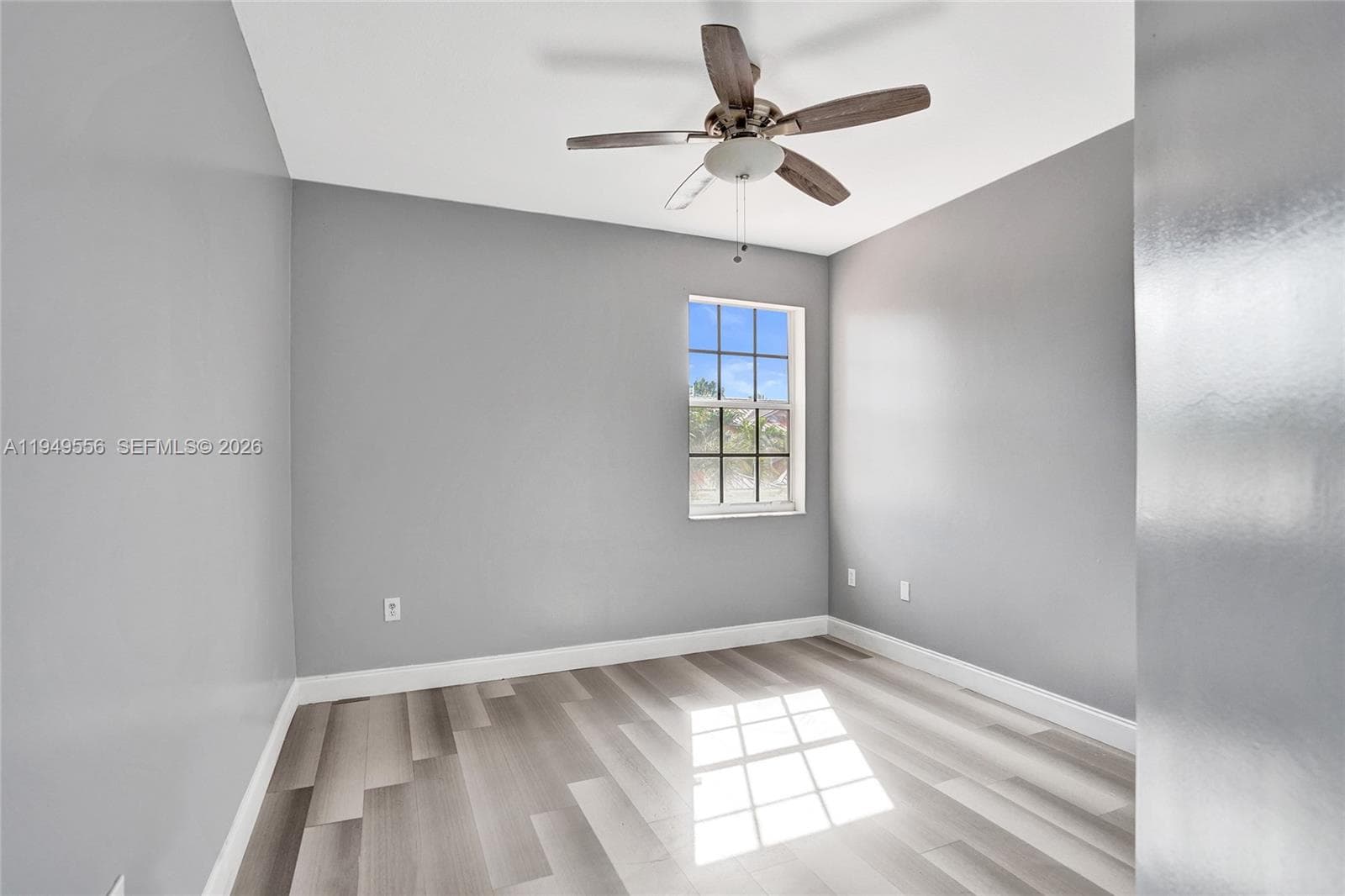 4183 Crystal Lake Dr photo 36