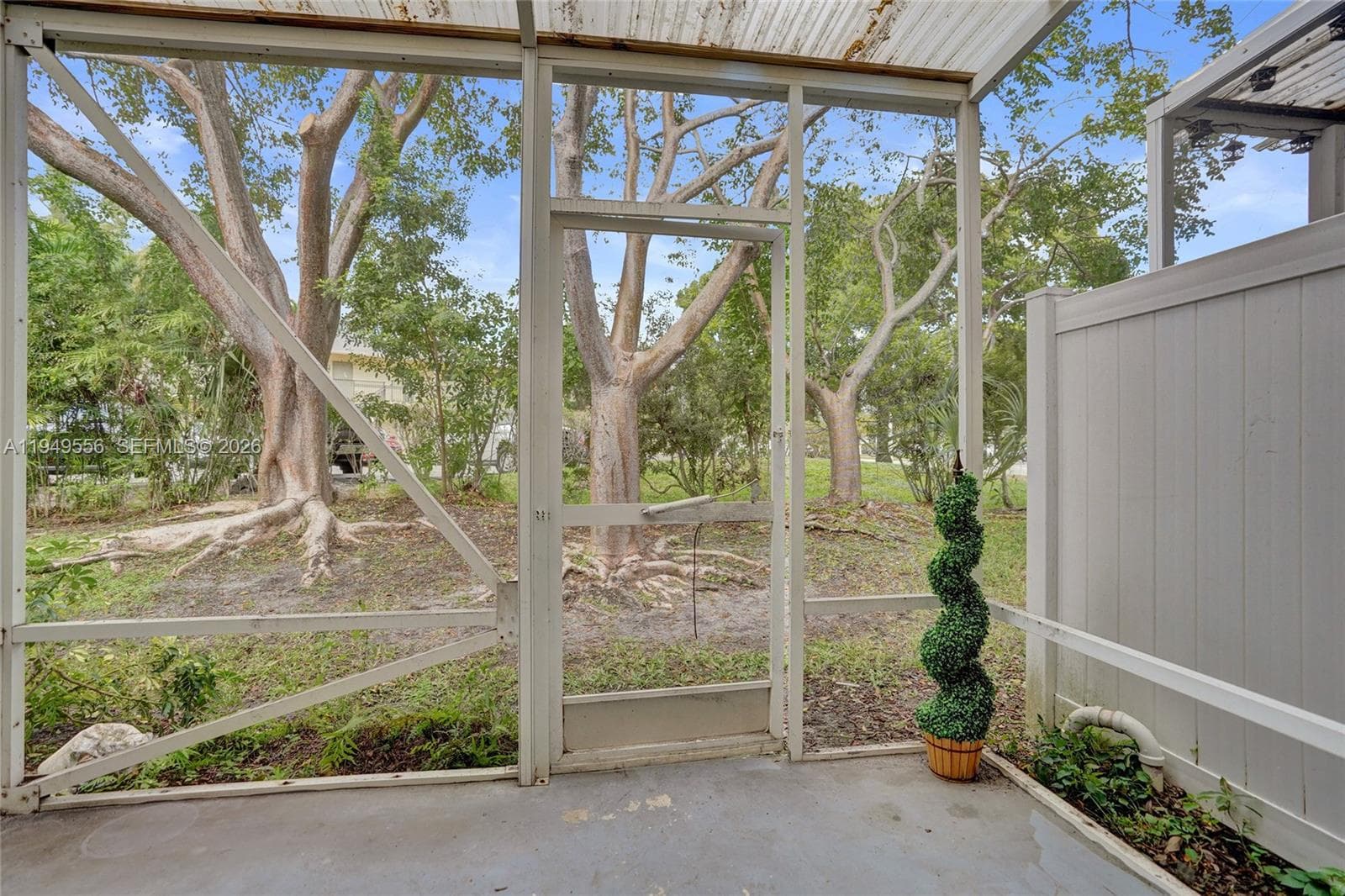 4183 Crystal Lake Dr photo 39