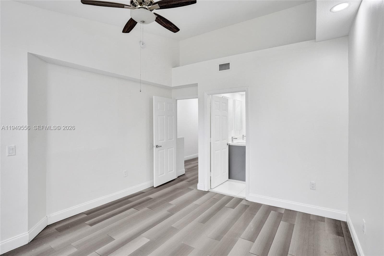 4183 Crystal Lake Dr photo 21