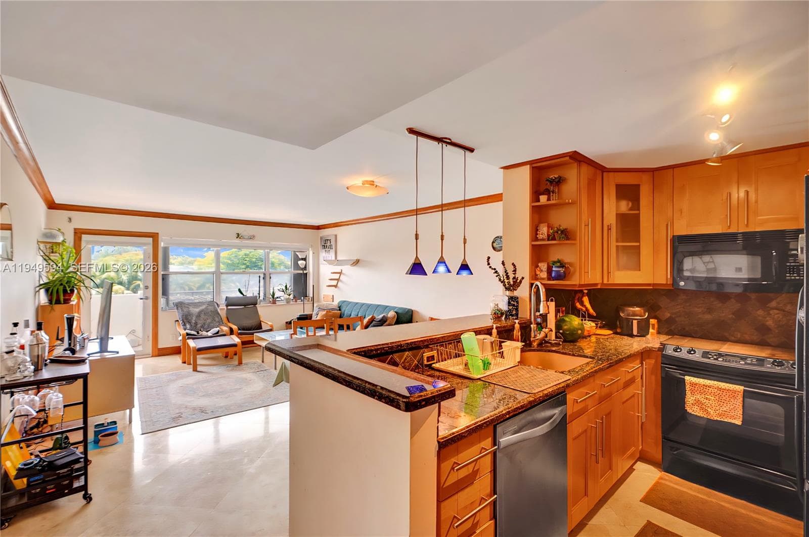 OCEAN VIEW TOWERS CONDO · #307 in Hallandale Beach - Photo 8