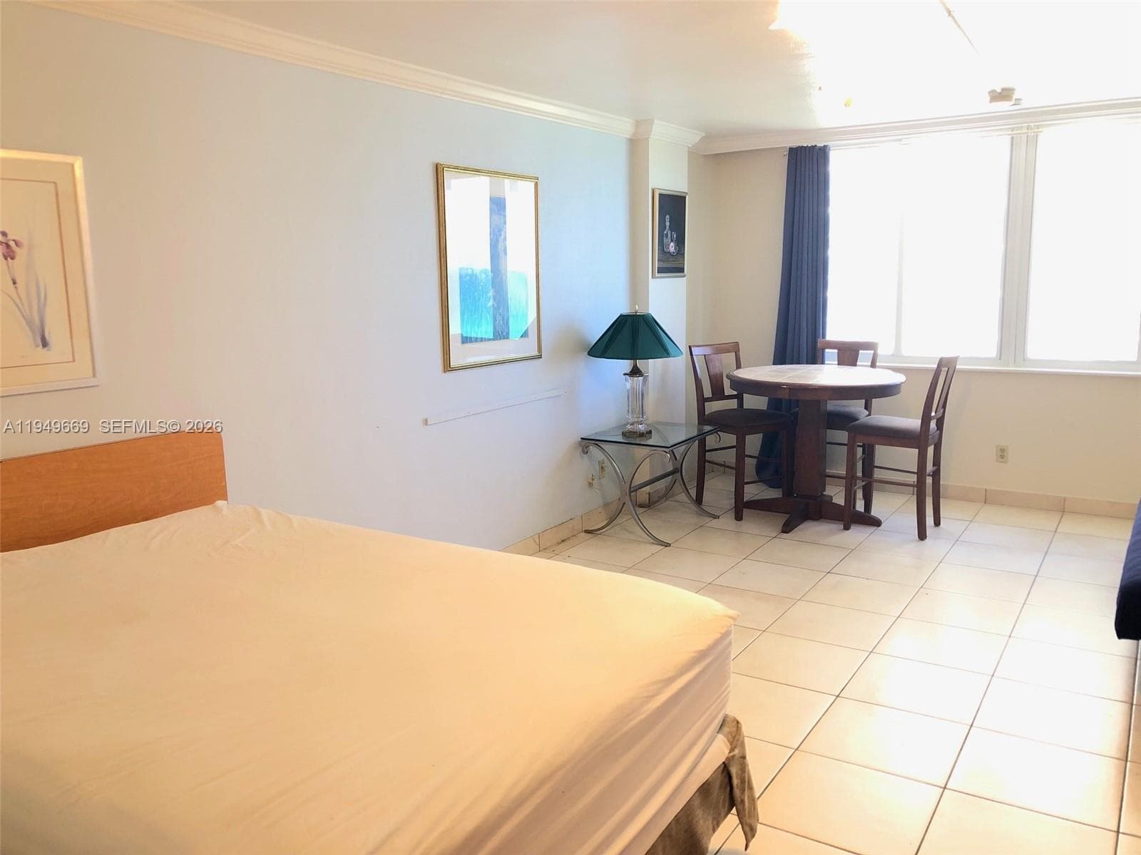 Freshly painted interior with a beachy vibe.. 1 or 2 queen beds available.