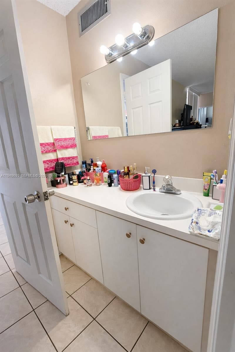 POINT SOUTH CONDO · #315 in Miami - Photo 8