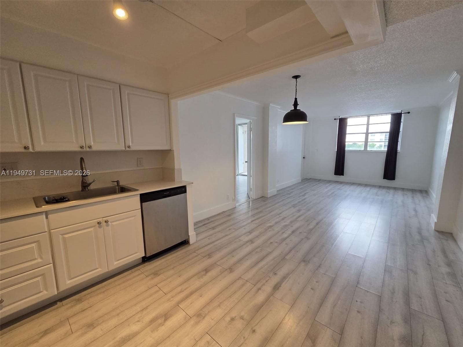 ISLAND SHORES CONDO · #405 in North Miami Beach - Photo 6