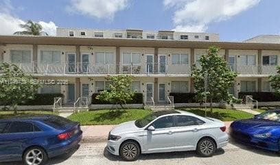 ERIKA CONDO · #203 in Miami Beach - Photo 2