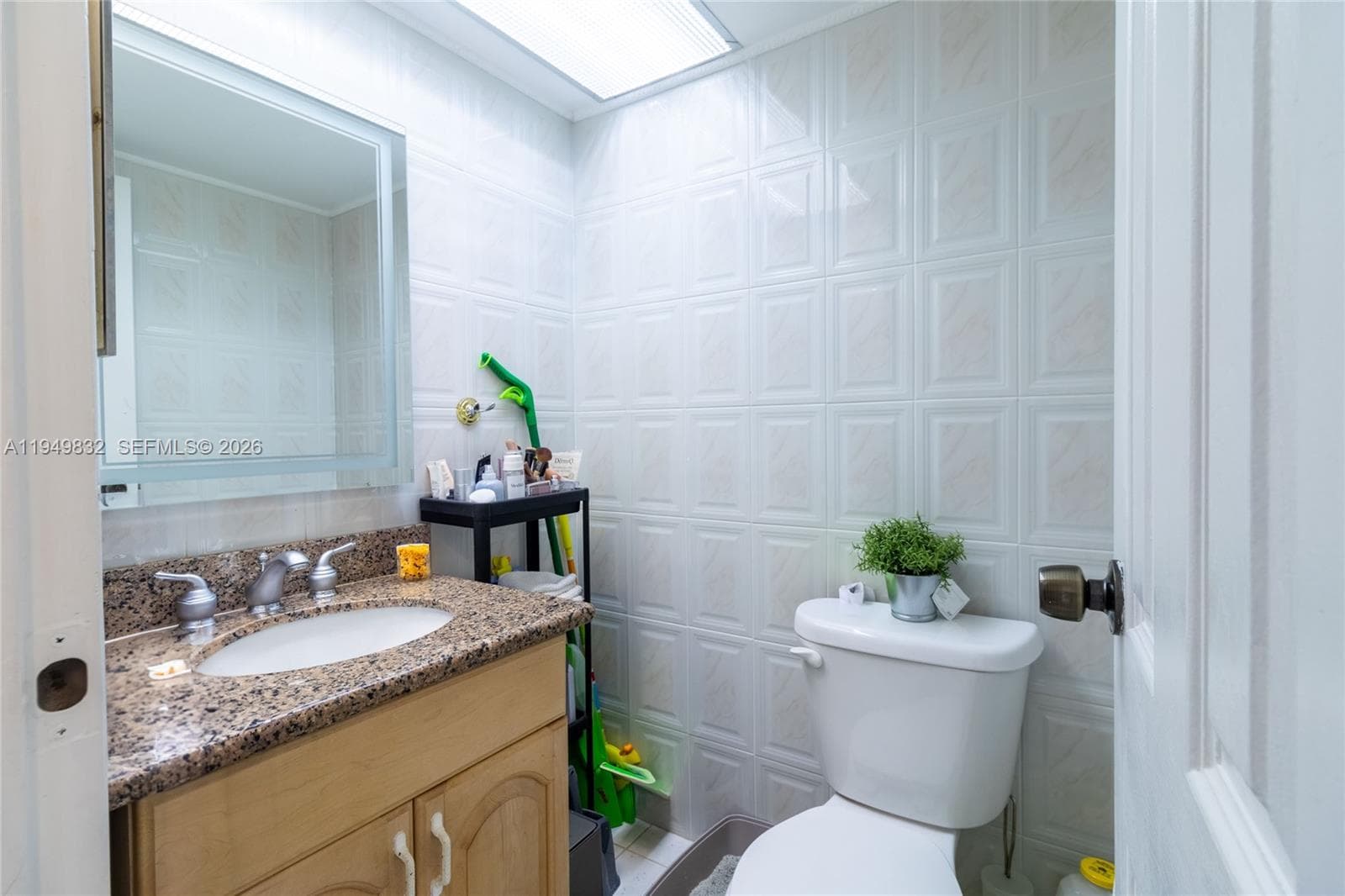 WINSTON TOWERS 100 CONDO · #1115 in Sunny Isles Beach - Photo 13