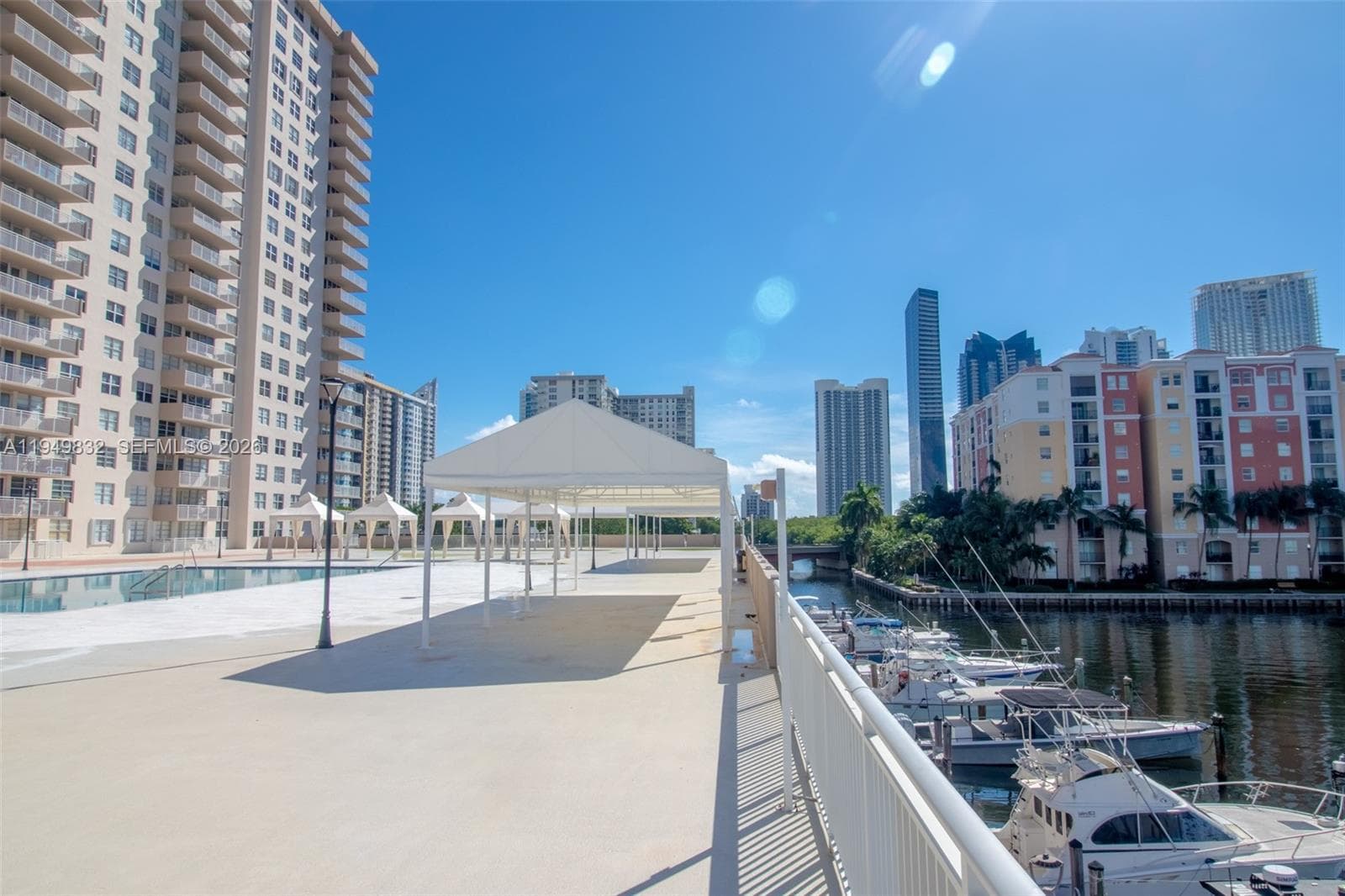 WINSTON TOWERS 100 CONDO · #1115 in Sunny Isles Beach - Photo 17