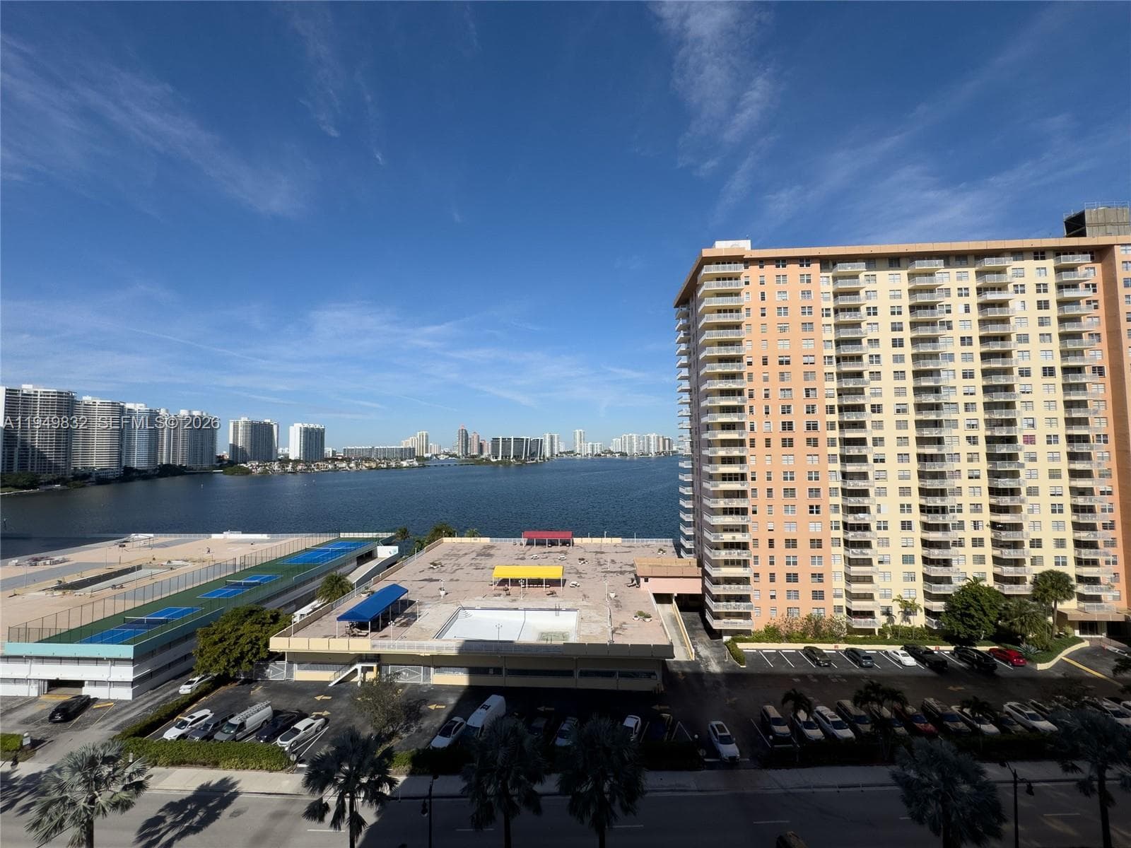 WINSTON TOWERS 100 CONDO · #1115 in Sunny Isles Beach - Photo 1