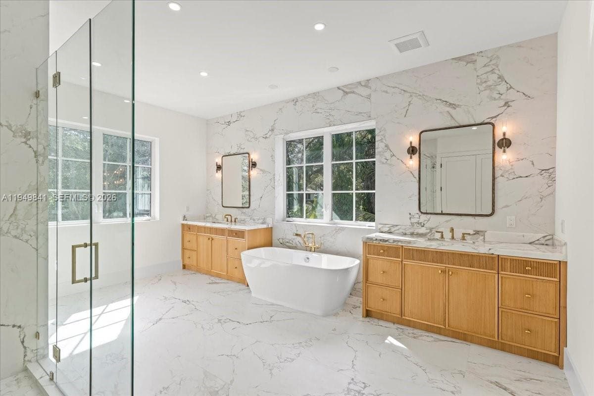 5940 SW 100th Ter photo 32
