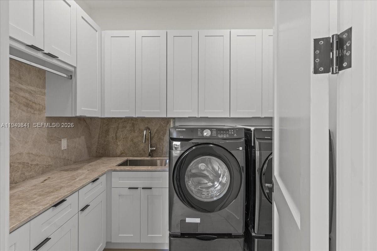 5940 SW 100th Ter photo 40