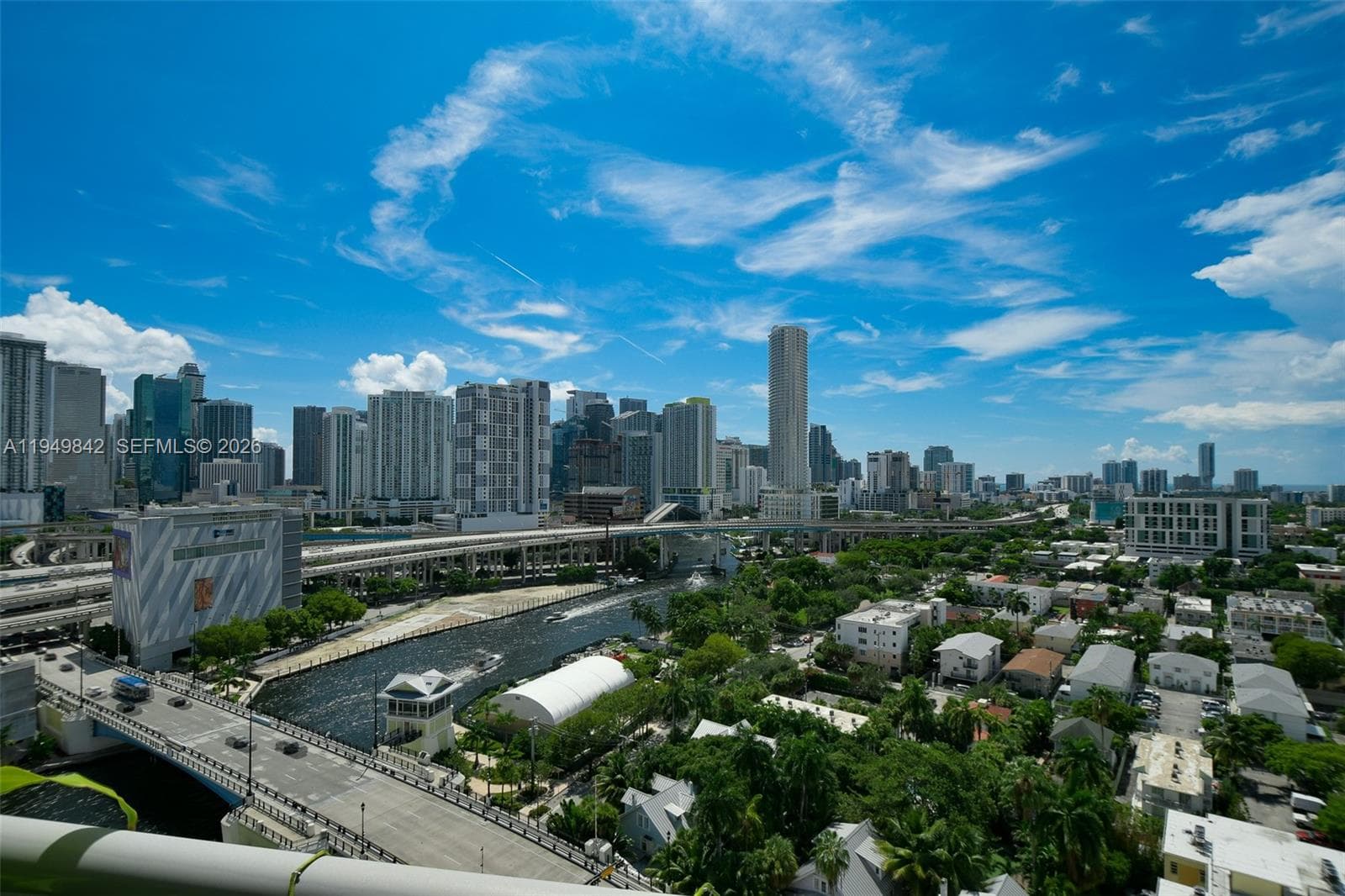 NEO CONDO · #1704 in Miami - Photo 46