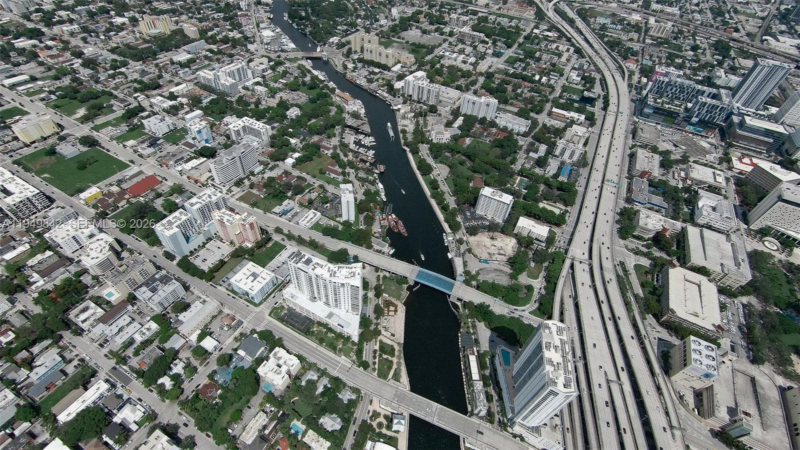 NEO CONDO · #1704 in Miami - Photo 47
