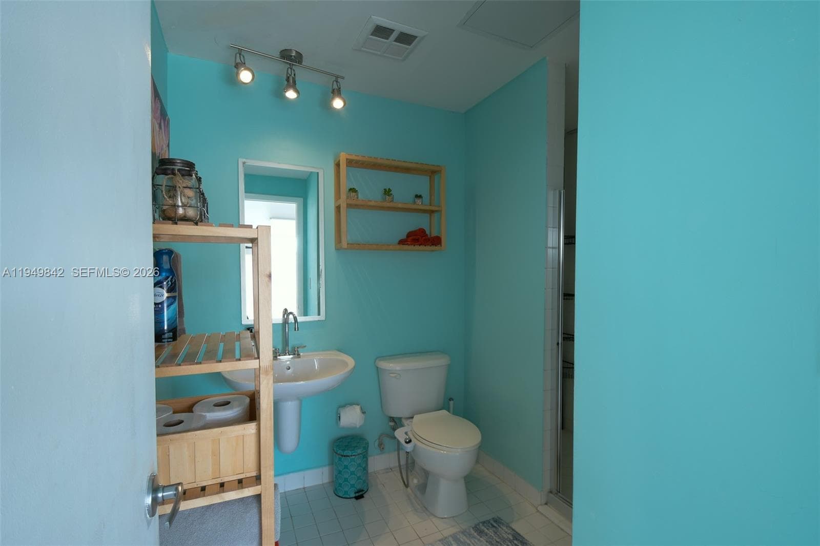 NEO CONDO · #1704 in Miami - Photo 21
