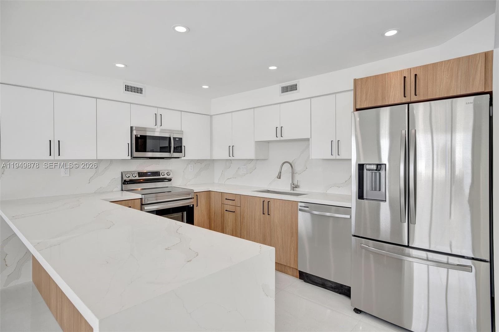 BURLEIGH HOUSE CONDO · #835 in Miami Beach - Photo 13