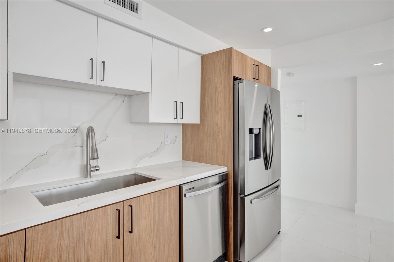 BURLEIGH HOUSE CONDO · #835 in Miami Beach - Photo 17
