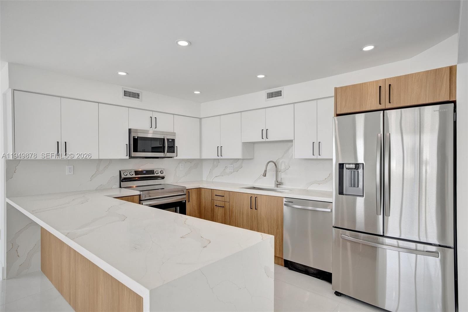 BURLEIGH HOUSE CONDO · #835 in Miami Beach - Photo 12