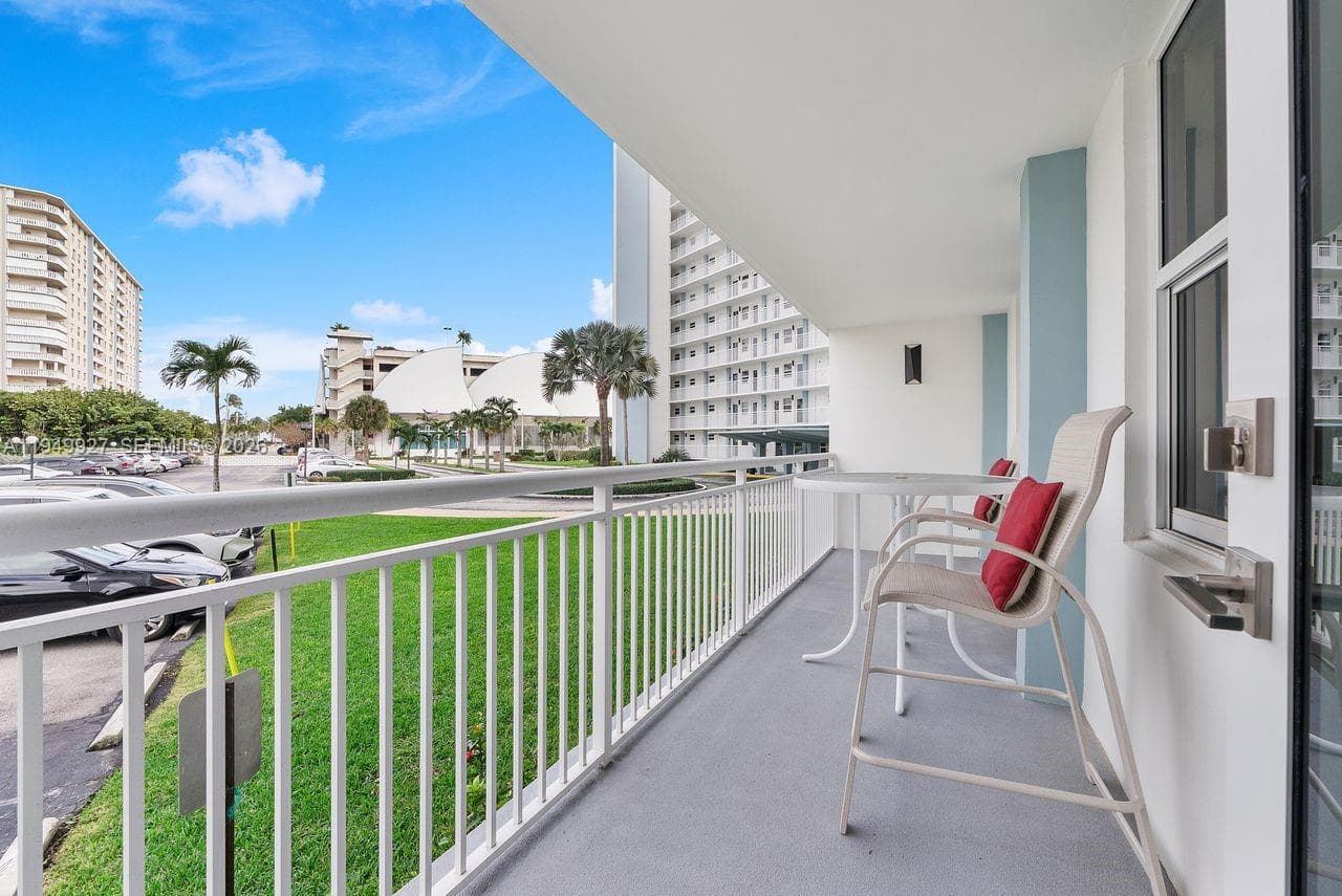 Granada House · #112 in Pompano Beach - Photo 24
