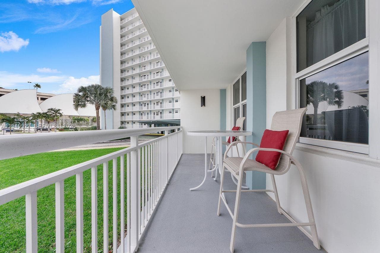 Granada House · #112 in Pompano Beach - Photo 11