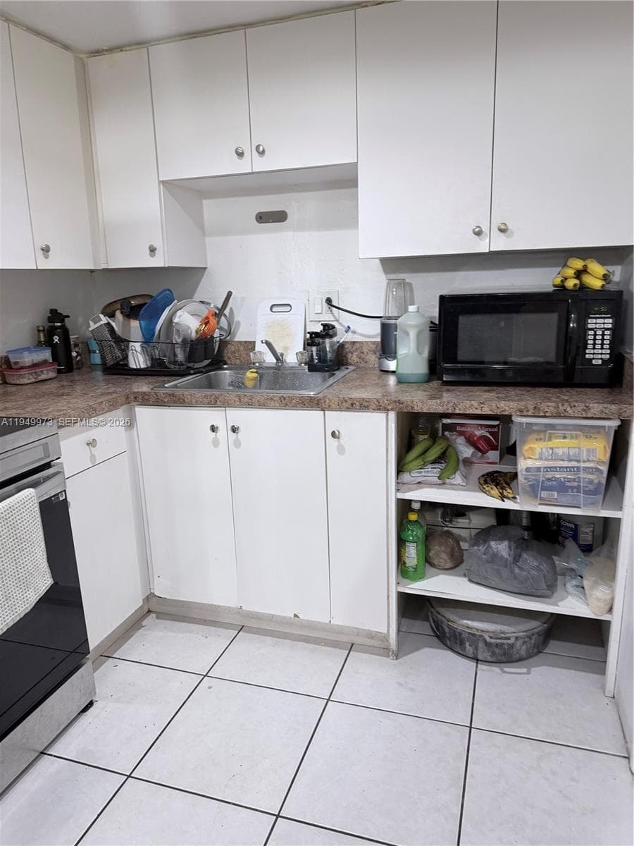 THE SANS SOUCI CONDOMINIU · #28 in North Miami - Photo 9