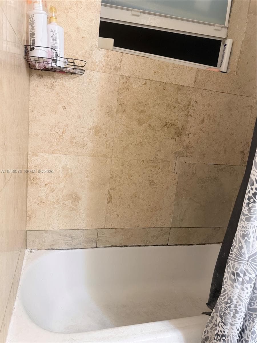 THE SANS SOUCI CONDOMINIU · #28 in North Miami - Photo 14