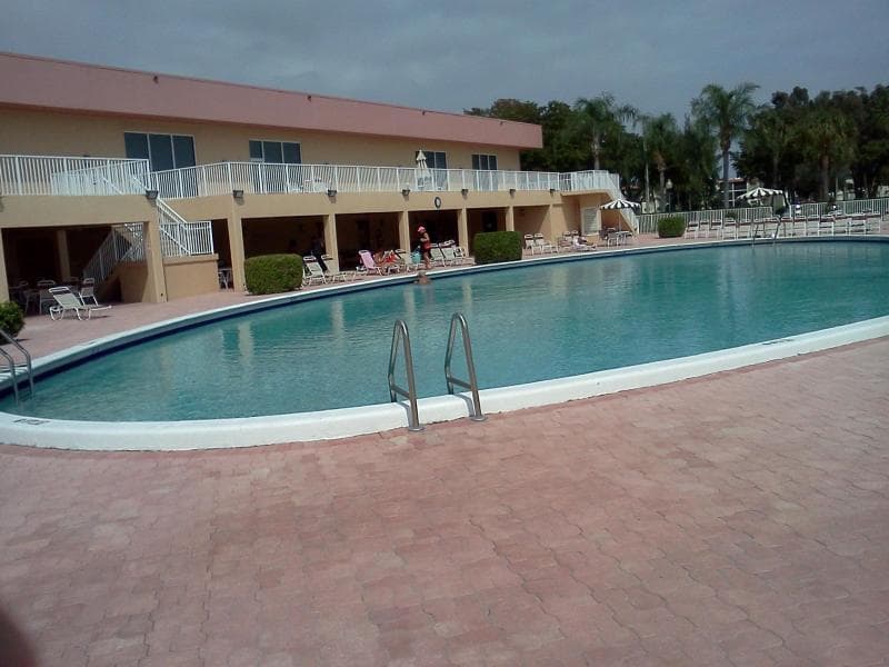Clubhouse heated pool - Copy
