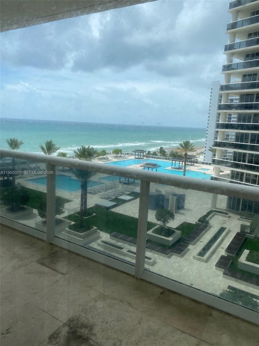 BEACH CLUB TWO CONDO · #1106 in Hallandale Beach - Photo 1