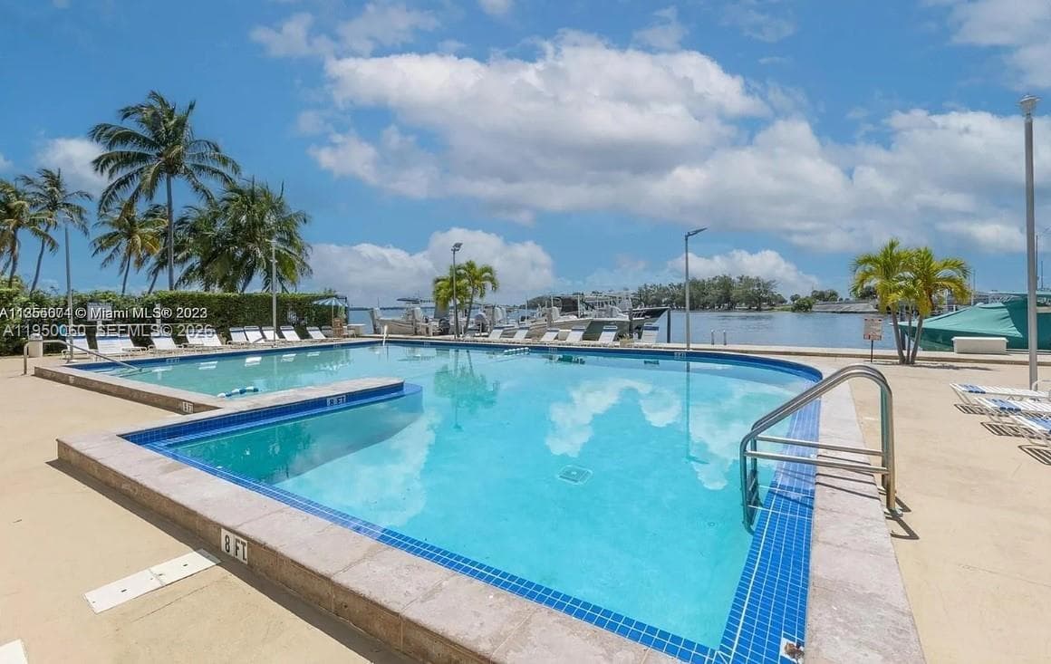 BRICKELL BISCAYNE CONDO · #10H in Miami - Photo 13