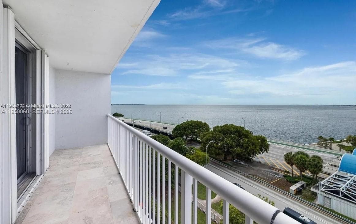 BRICKELL BISCAYNE CONDO · #10H in Miami - Photo 11