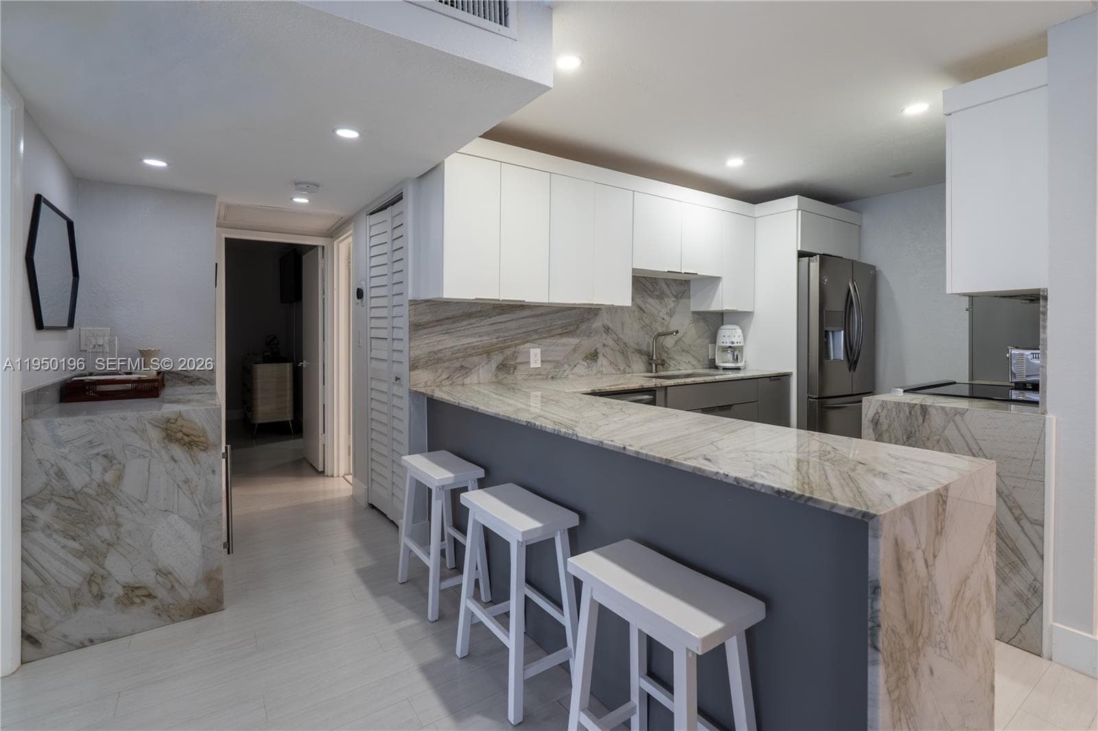 ARLEN BEACH CONDO · #1417 in Miami Beach - Photo 6