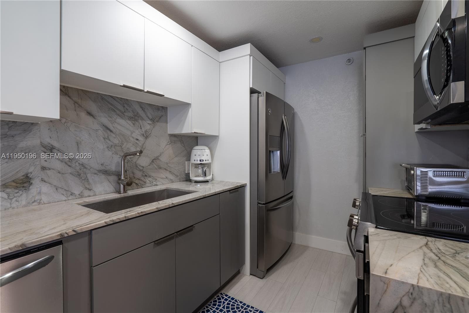 ARLEN BEACH CONDO · #1417 in Miami Beach - Photo 8