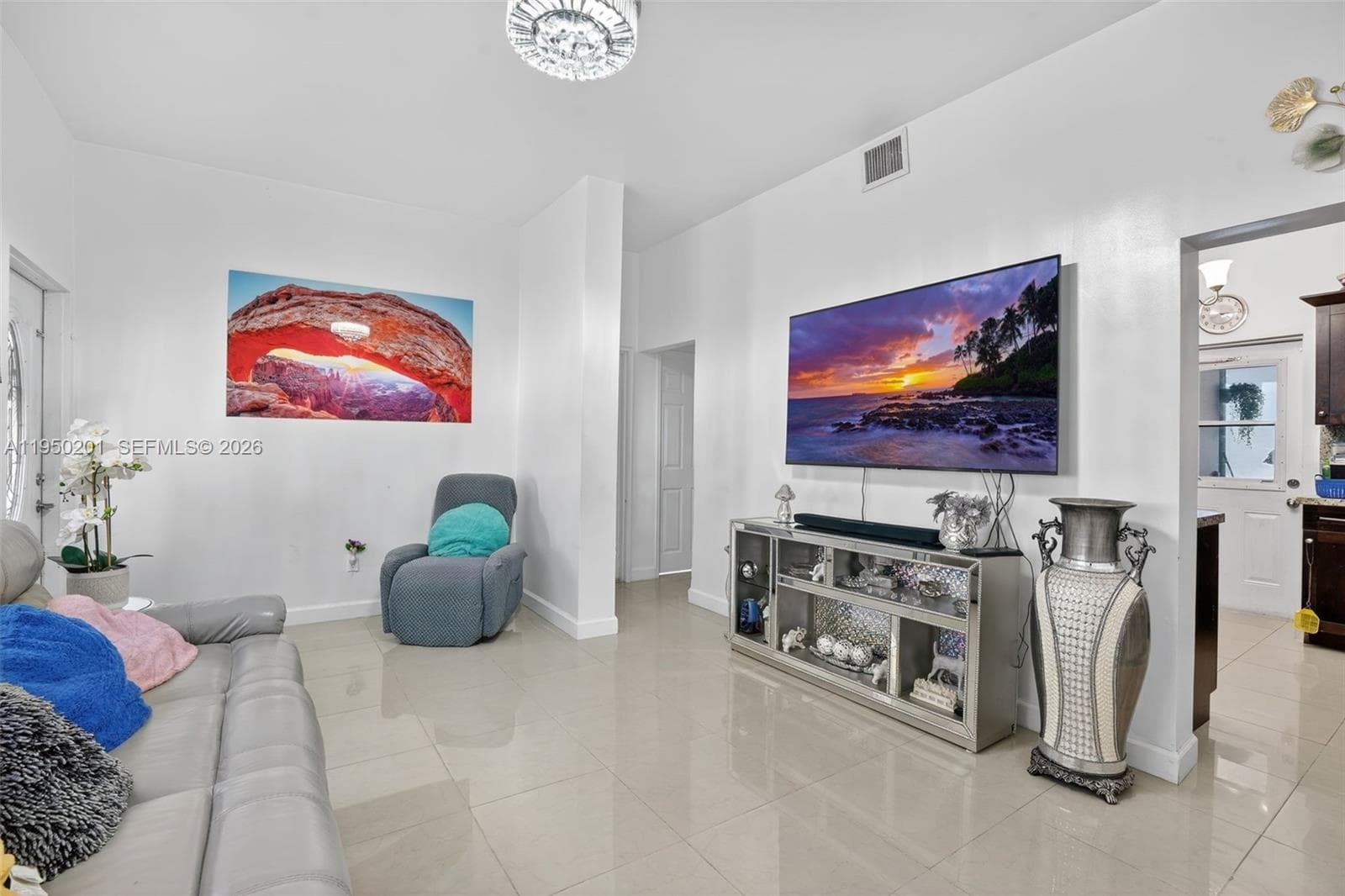 1240 Sharazad Blvd photo 2