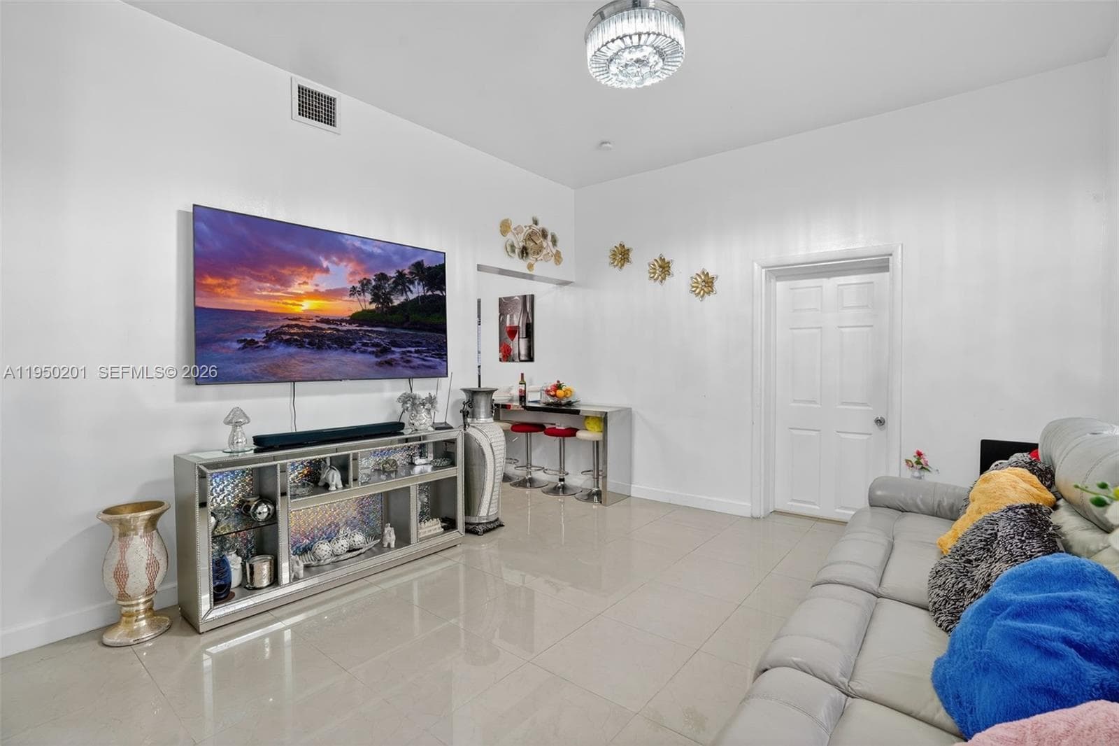 1240 Sharazad Blvd photo 3