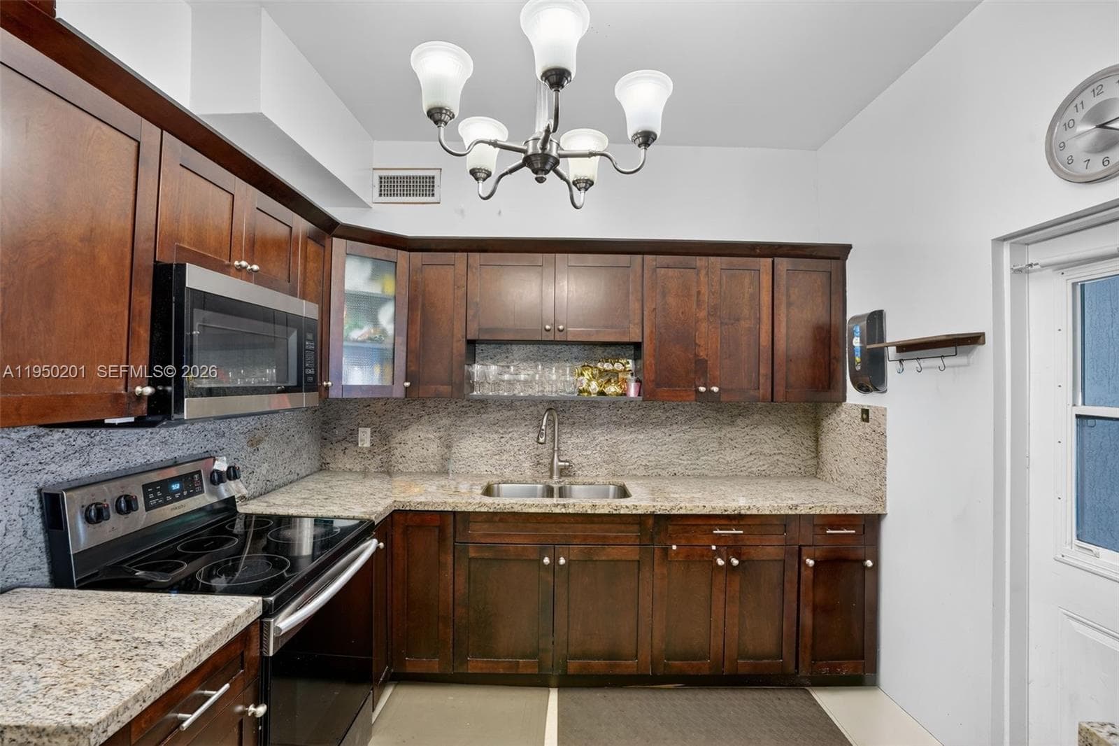 1240 Sharazad Blvd photo 5