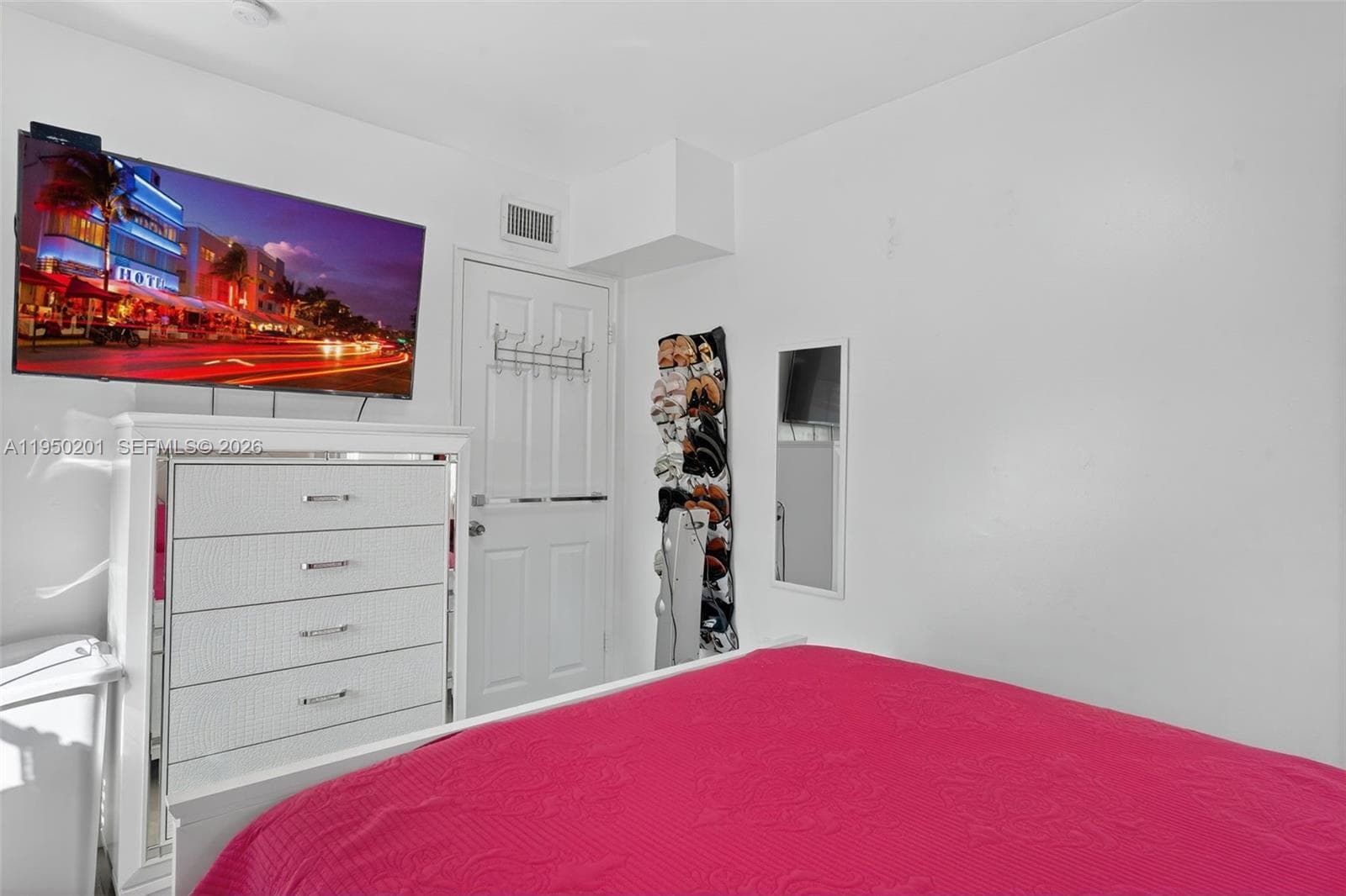 1240 Sharazad Blvd photo 11