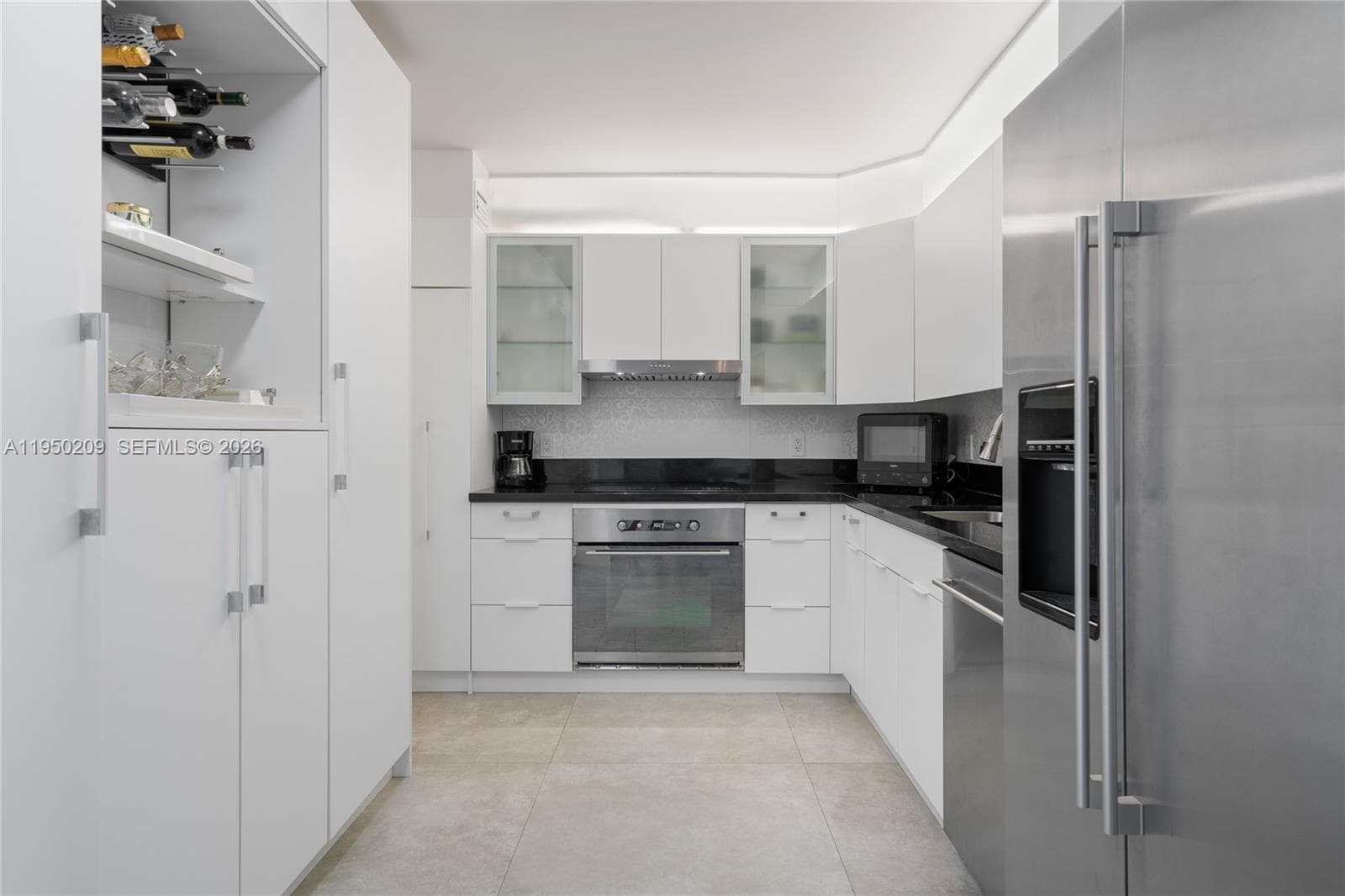 ROYAL EMBASSY CONDO · #15E in Miami Beach - Photo 2