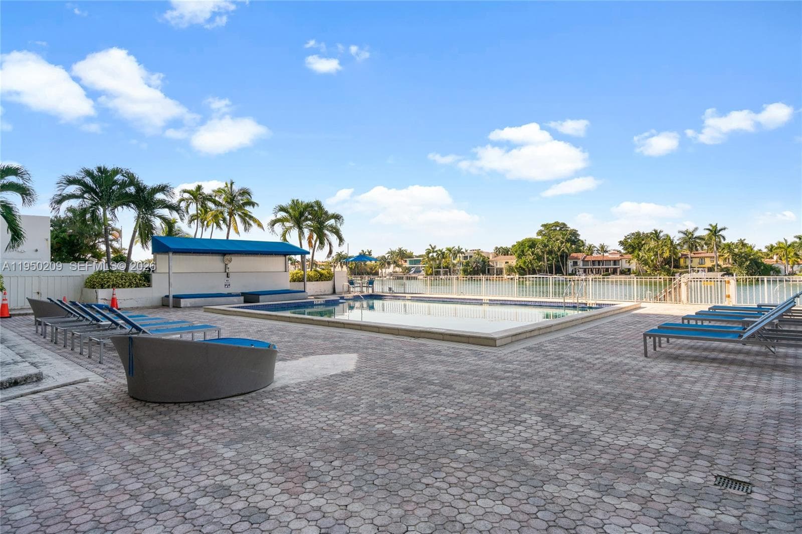 ROYAL EMBASSY CONDO · #15E in Miami Beach - Photo 43