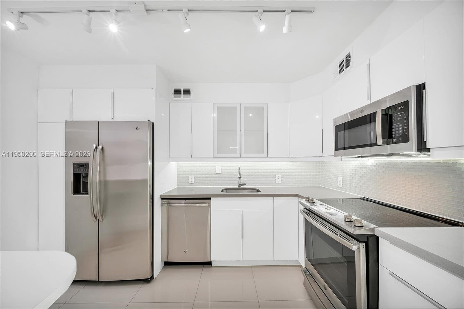 ARLEN HOUSE EAST CONDO · #408 in Sunny Isles Beach - Photo 15