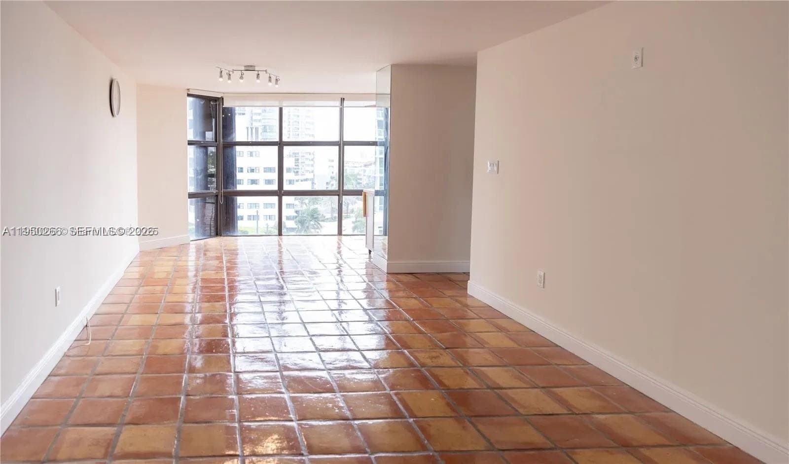 MAR DEL PLATA CONDO · #1101 in Miami Beach - Photo 2